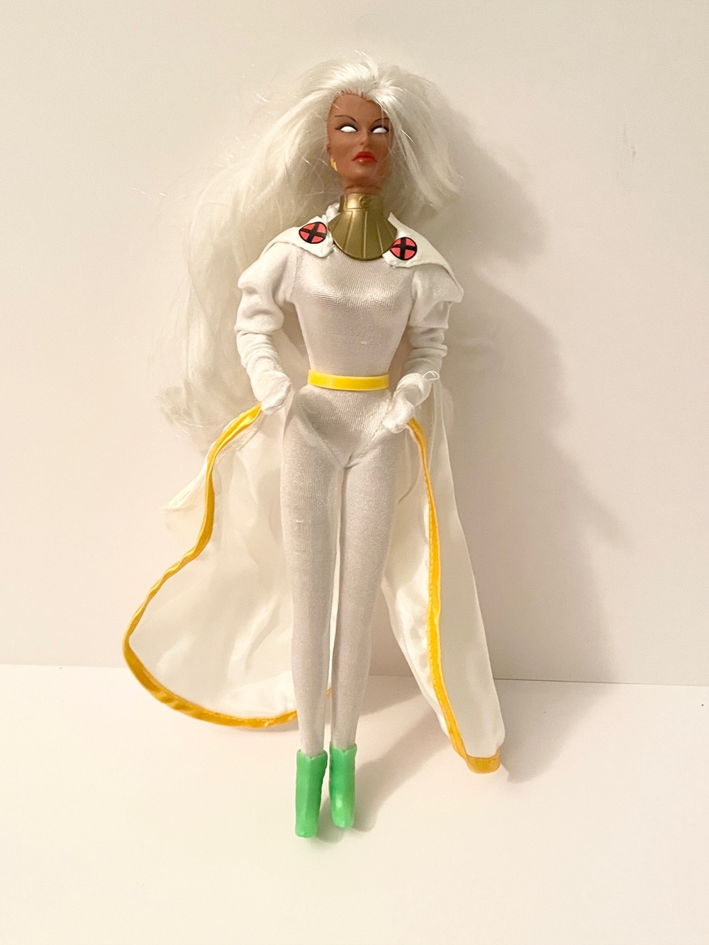 Vintage 90s Toy Biz Marvel X-Men Storm 12" Action Figure White Suit